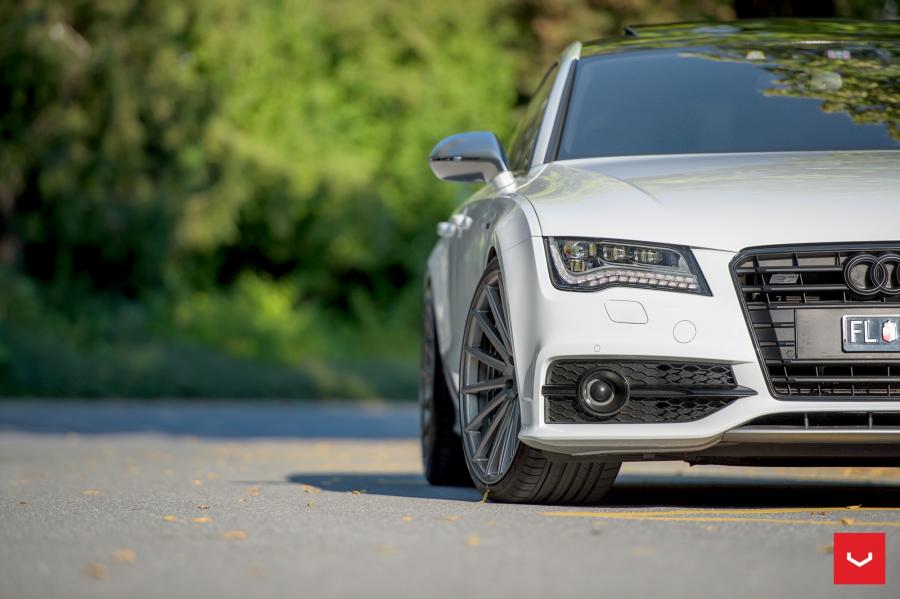Детали экстерьера Audi S7 Sportback on Vossen Wheels (VFS2) 2016 года  (фото 7 из 26)